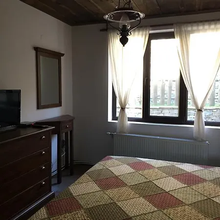 Konukevi Lazovata House
