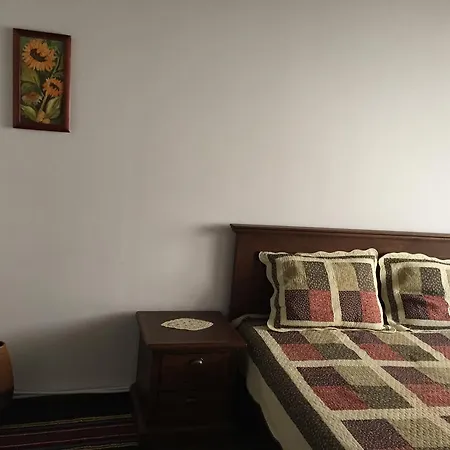 Konukevi Lazovata House