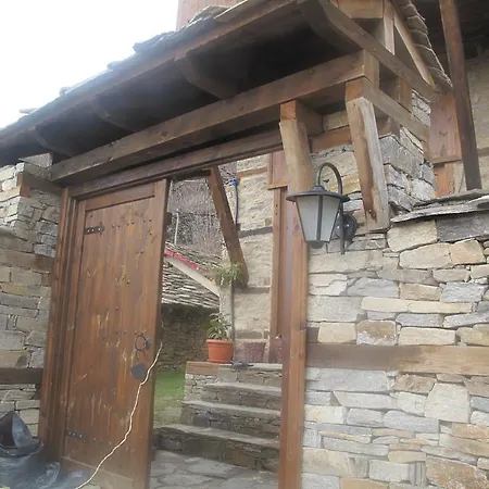 Konukevi Lazovata House